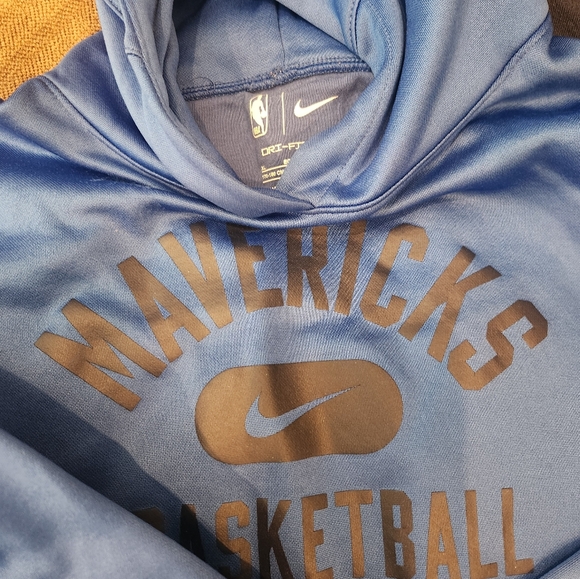 Set of 2 EUC hoodies. NBA Dallas Mavericks Nike Boys size XL. Adidas navy blue. - Picture 2 of 4